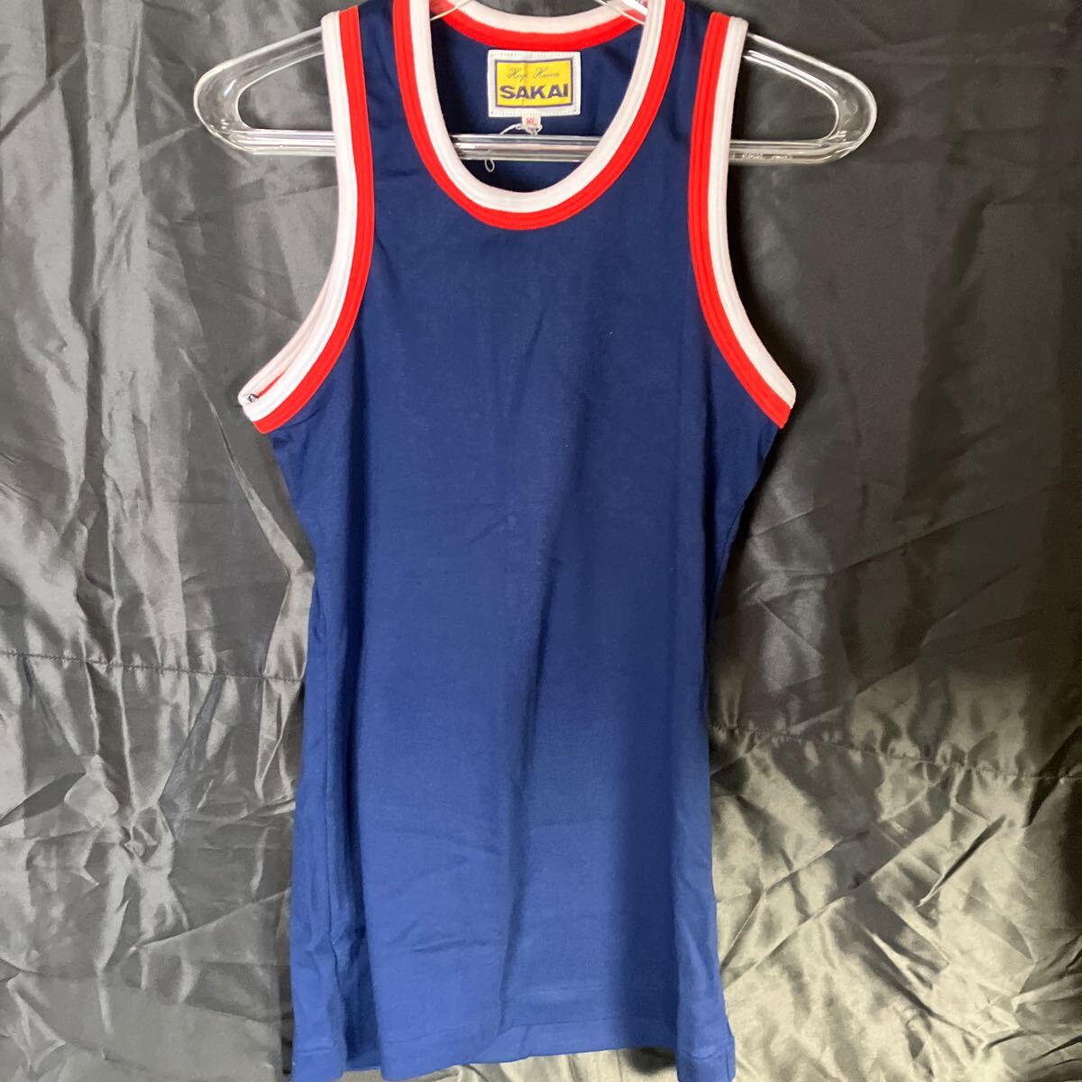 A38 SAKAI バスケットノースリーブシャツ XLサイズ レッド×ネイビー 新品未使用品 スポーツ ランニング拍卖