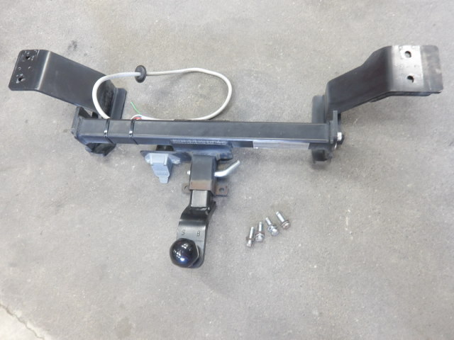 プリウス ZVW30 ヒッチメンバー ヒッチボール付拍卖