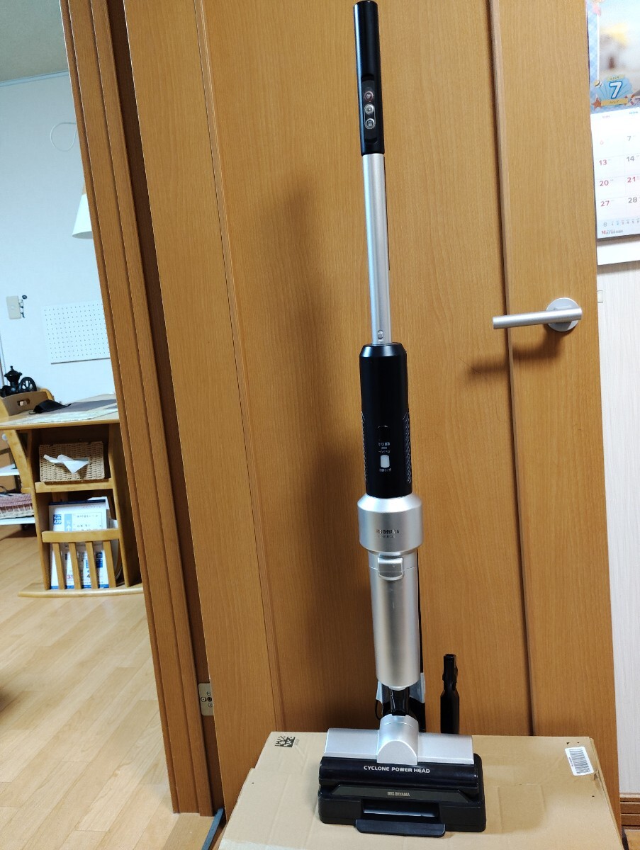 【送料込み】アイリスオーヤマ 極細軽量スティッククリーナー IC-SLDCP5 2020年製 サイクロンパワーヘッド 掃除機 ダストパック付き拍卖