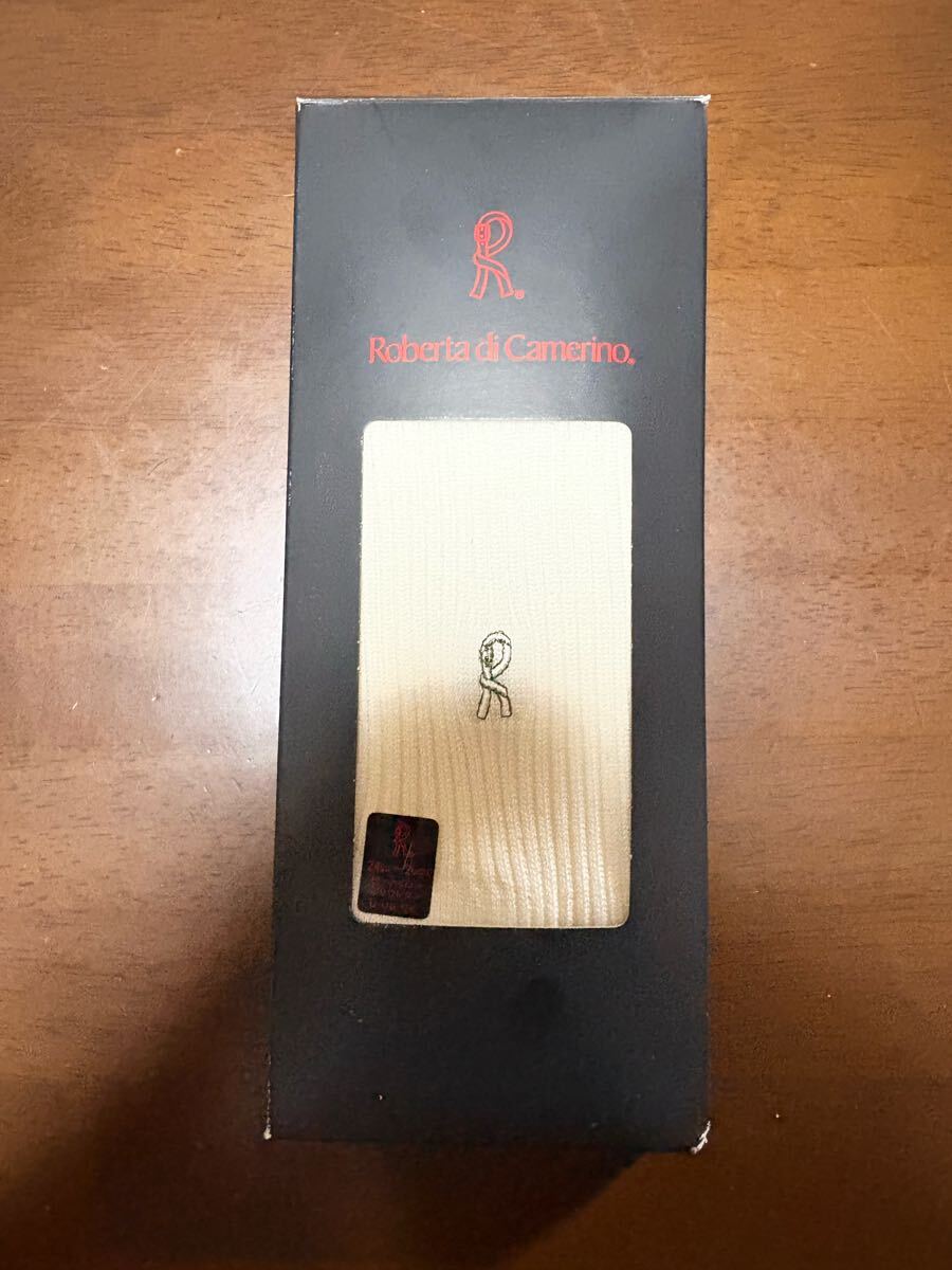【新品】Roberta di Camerono 靴下 白 ロゴ付き 25cm前後 未使用 未開封拍卖