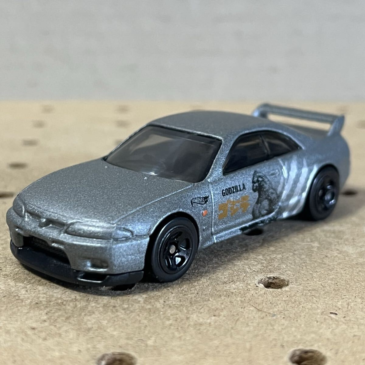 ホットウィール 日産スカイラインGT-R ゴジラ仕様 ルース 拍卖