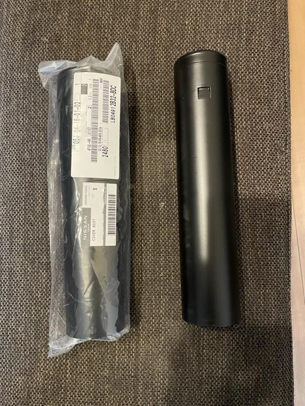 在庫希少!【未使用 日産 純正】セレナ ハイブリッド C27 リアダンパー用ダストカバー 2個セット拍卖