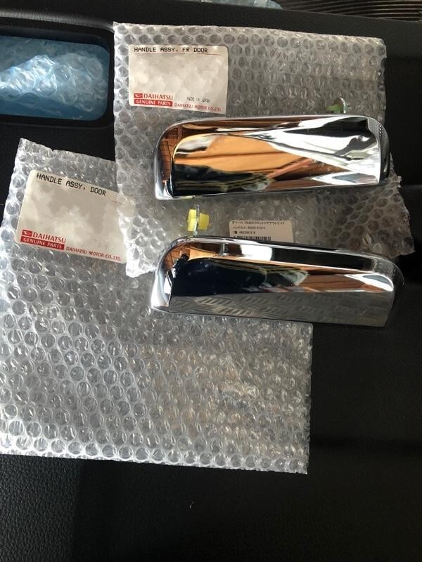 在庫希少!【未使用 ダイハツ 純正】ムーヴカスタム L900/910S アウタードアハンドル フロント メッキ 左右セット拍卖