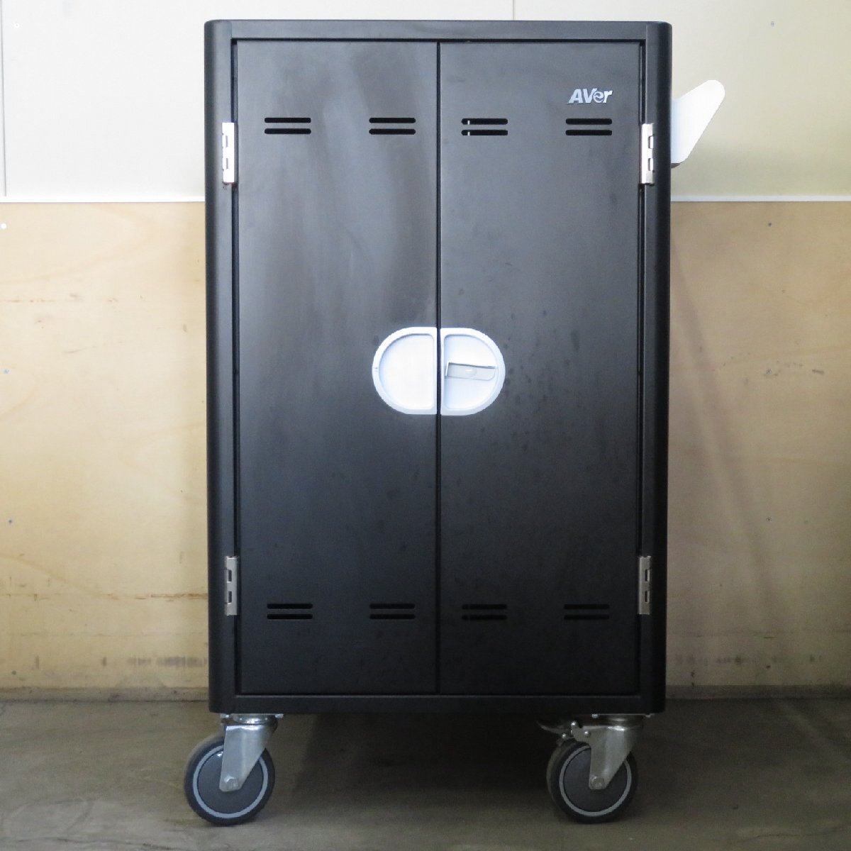 【引取限定】AVer C20i タブレット・ノートPC充電保管庫 20台収納モデル キャスター付 中古 B11011拍卖