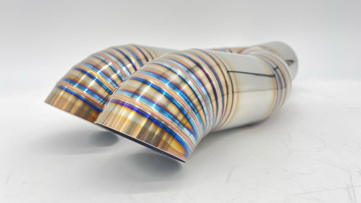 ☆ワンオフマフラーデュアルマフラー10°跳ね上げ出口70φ入口70φドルフィンテール ツインタイプ拍卖