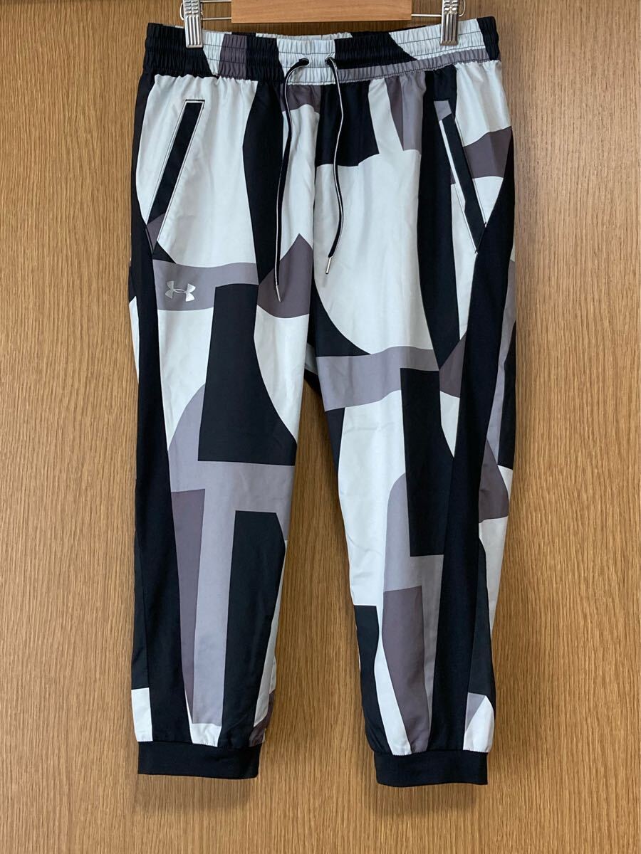 ☆超美品☆ アンダーアーマー クロスクォーターパンツ 撥水加工 レディース 白 黒 グレー 総柄 SM 膝下丈 ランニング ヨガ ダンス ウエア拍卖