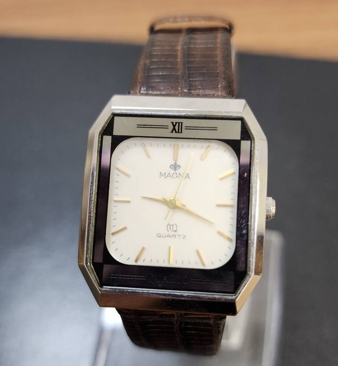 MAGNA SWISS クォーツ腕時計 レディースサイズ拍卖