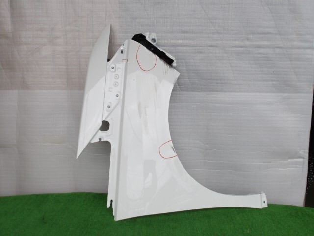 ニッサン/セレナ C28 右フェンダーパネルのみ No.309969【品番 F3100-7DAMA】拍卖