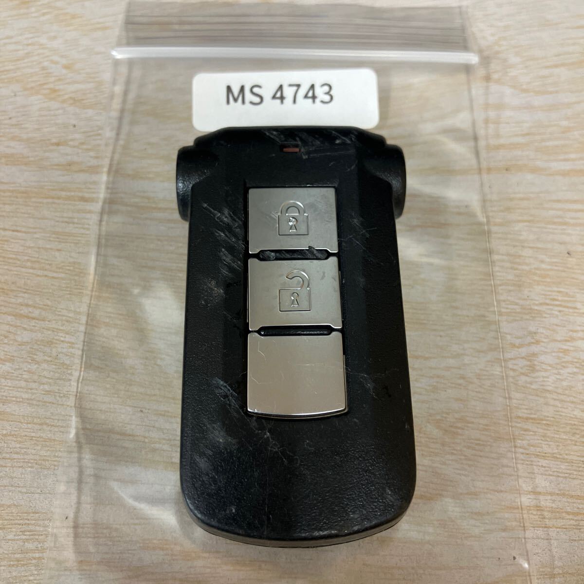 MS4743 三菱 純正 点灯 スマートキー アイ デリカ ミラージュ ギャラン フォルティス アウトランダー デイズ 3ボタン 007−AA0294拍卖