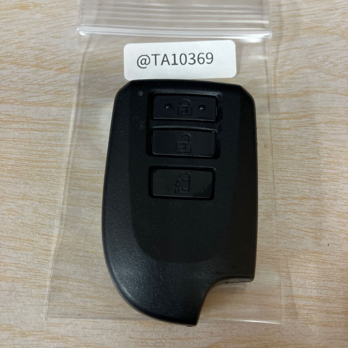 @TA10369 トヨタ 純正 007YUUL0776 キーレス リモコン ハイエース レジアスエース 200系等 スマートキー 3ボタン スライトドア拍卖