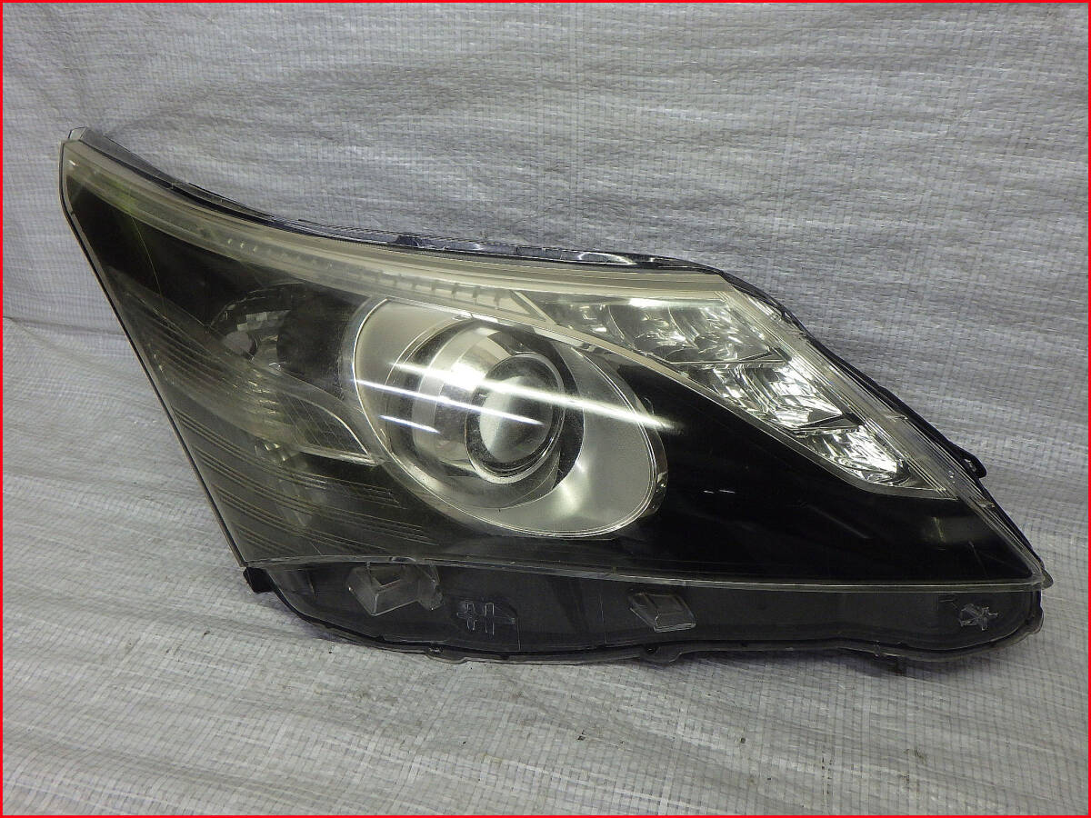 ZRT272W 中期 アベンシスワゴン HID右ヘッドライト右ライト 右 右側 KOITO 05-27 ヘッドランプ ランプ拍卖