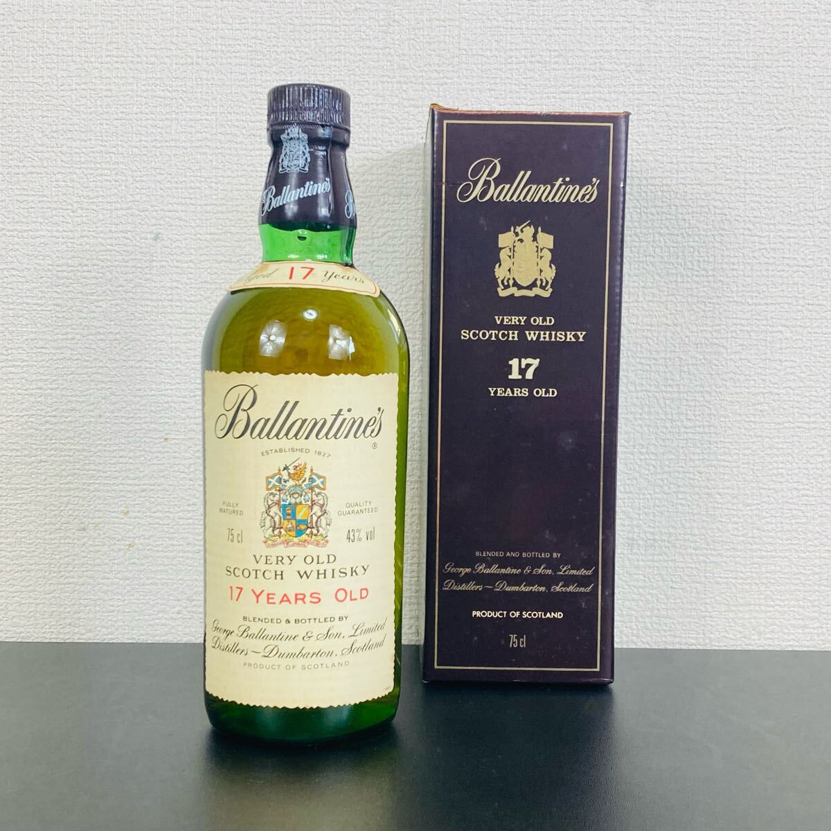 Ballantines VERY OLD SCOTCH WHISKEY 17 YEAR OLD ベリーオールド スコッチ ウイスキー 17年 青青紋章 旧ボトル 未開栓 古酒拍卖
