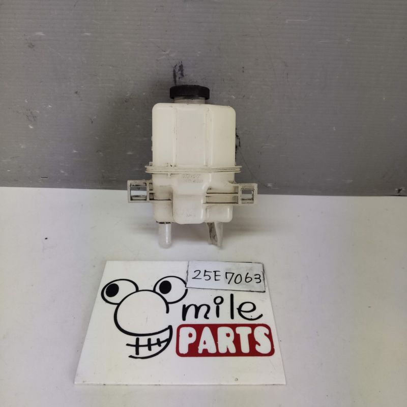 ZVW51 プリウス 純正 インバーター用リザーブタンク 2Z5-30-4/25E7063*同梱不可拍卖