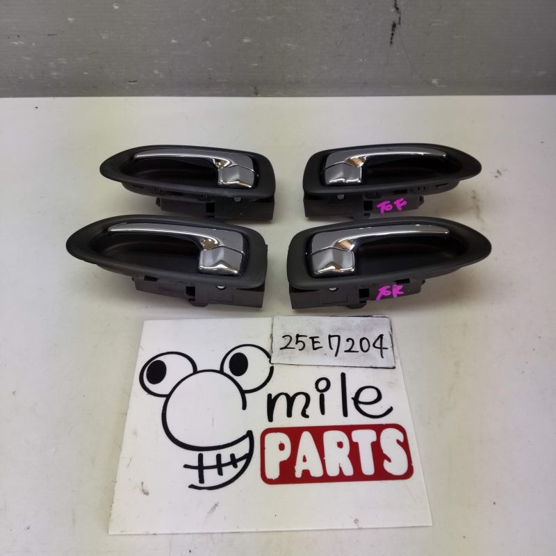 KG11 ブルーバードシルフィ 純正 メッキインナーハンドル1台分 1D3-3-6/25E7204*同梱不可拍卖