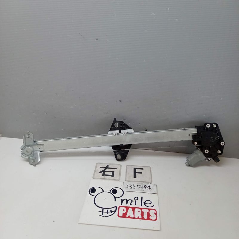 GB3/GB4 フリード 純正 右フロントレギュレーター 1C1-8-3/25E7194*同梱不可拍卖