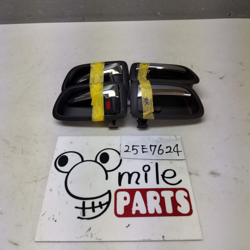 DC5R ベリーサ 純正 メッキインナーハンドル1台分 1D1-3-4/25E7624*同梱不可拍卖