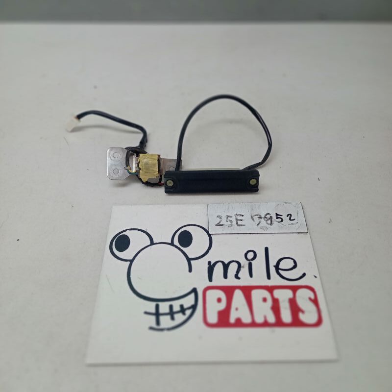 NHW20 プリウス 純正 ゲートスイッチ 1A3-9-6/25E7952*同梱不可拍卖