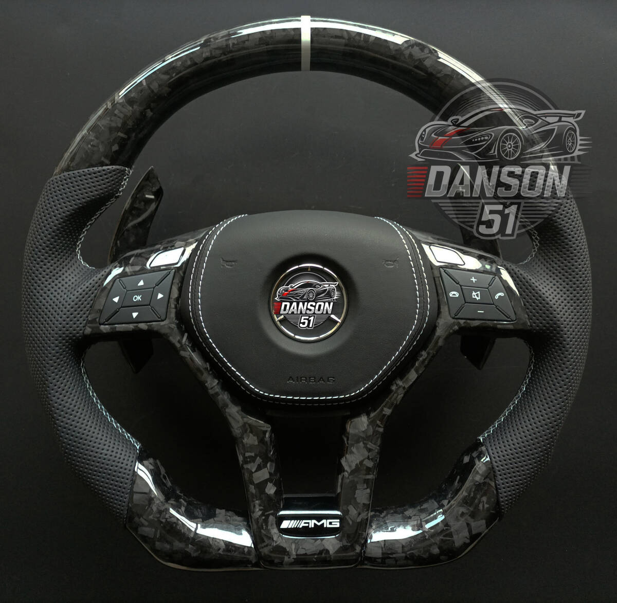 送料無料 フォージドカーボン・パンチングレザー製 ベンツ W218 W219 W212 W204 R172 W176 ステアリング カバー シフト パドルセット拍卖