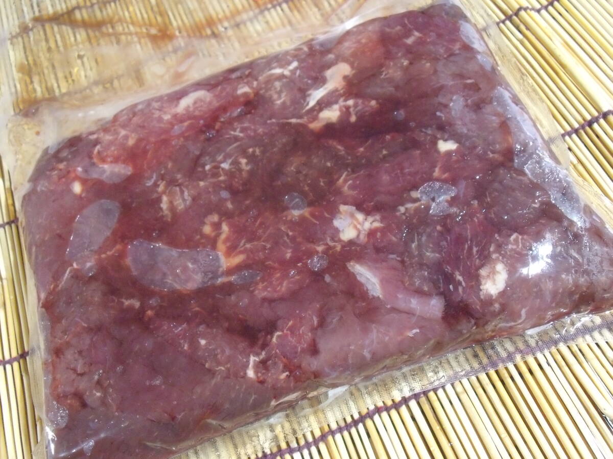 数量限定■即決■馬肉(馬刺し)の端材 1kg(1kg×1パック) 同梱可能拍卖
