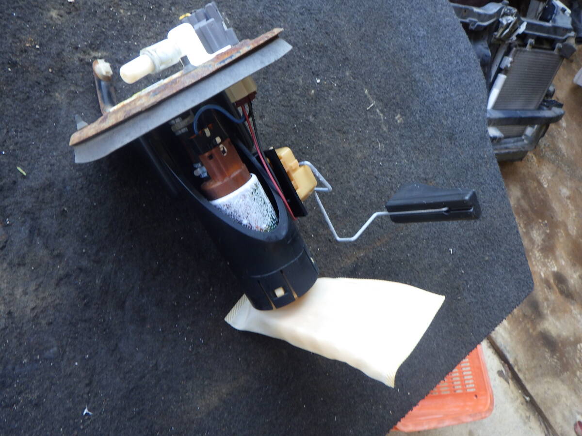 杉B9 即決! HM1 バモス ターボ 燃料ポンプ A拍卖