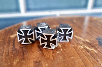 新品 WEST COAST CHOPPERS クロス 十字架 バルブキャップ BLK パーツ アメ車 国産車 旧車 ビーチクルーザー タイヤ拍卖