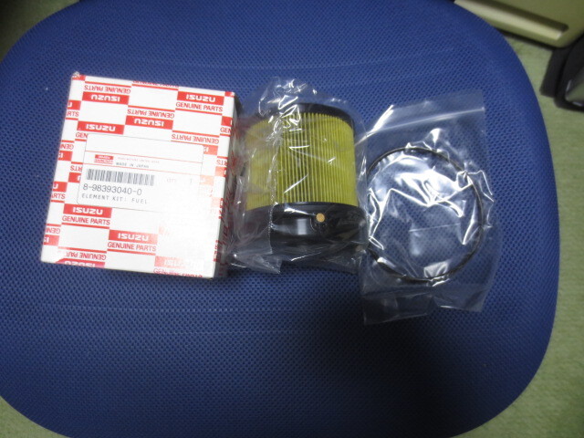いすゞ純正部品 燃料フィルター フューエルフィルター フォワード FRR90 エルフ NSP85 NKR85 NMR85 NJR85 NLR85 8-98393040-0 未使用品拍卖