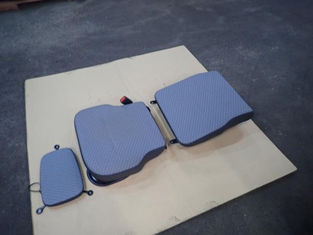 キャリィ EBD-DA16T アシスタントシート 26U拍卖