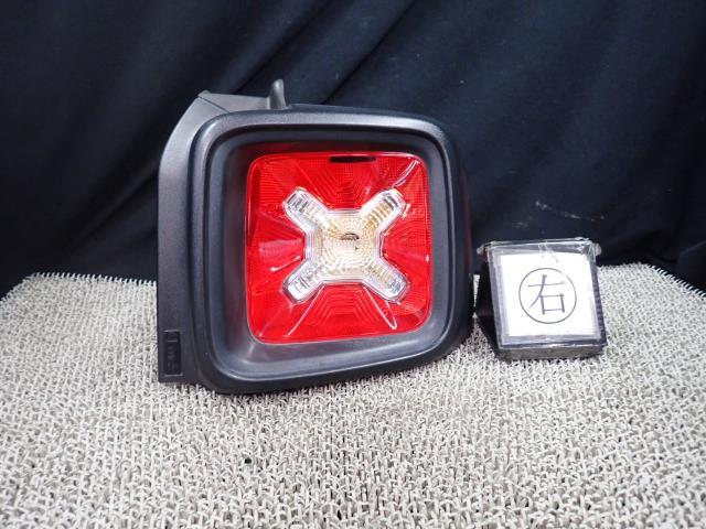 ジープ レネゲード 3BA-BU13 右テールランプ 296 52109462拍卖