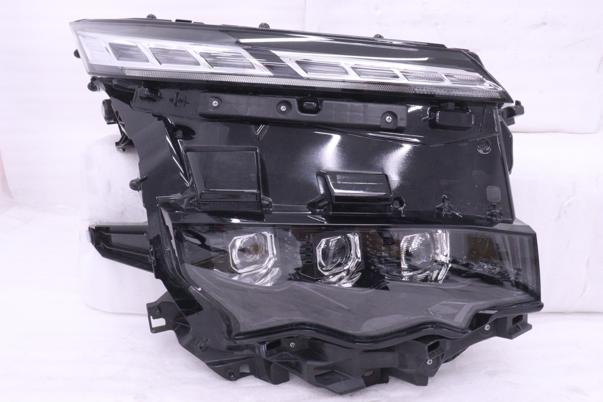 55-1733★美品★LED MZRA90W ヴォクシー★右ヘッドライト ICHIKOH V1-4 打刻:V8 ユニット ブラック 純正★トヨタ (YM)拍卖