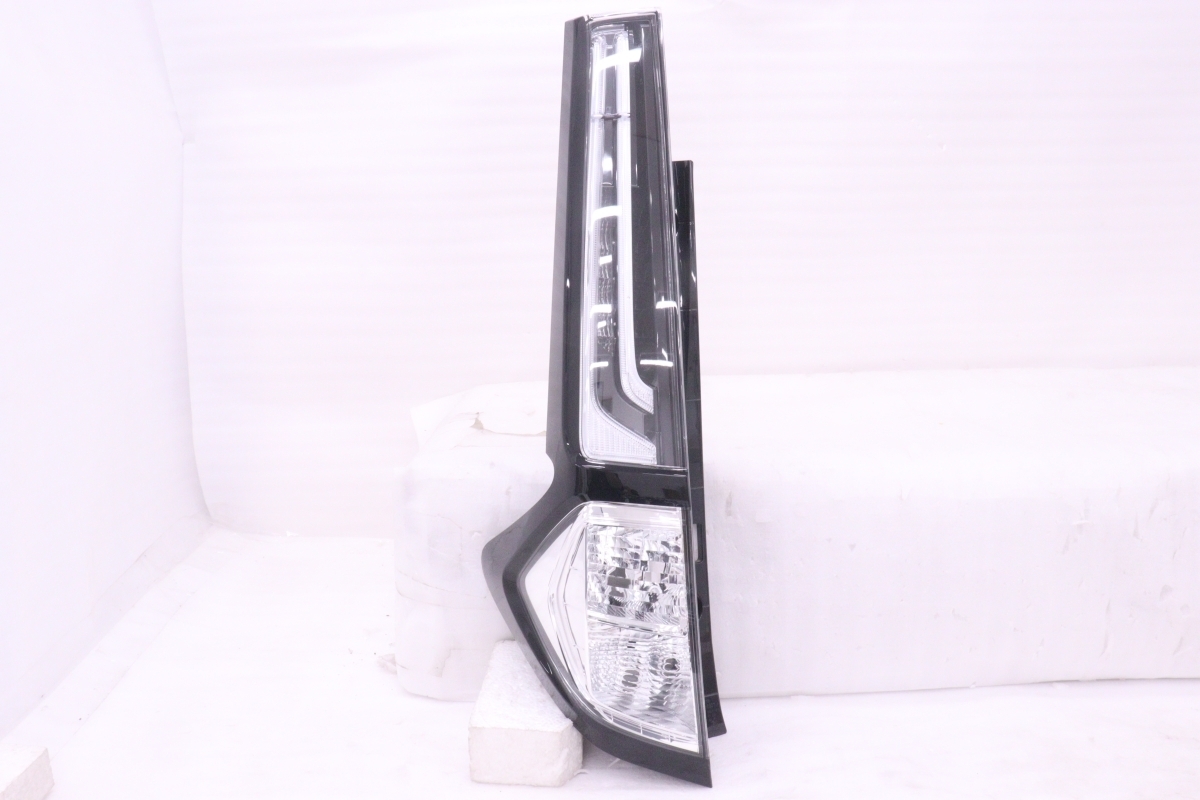 56-773★美品 後期 LED M900A ルーミー カスタム★左テールライト KOITO 220-6907W 打刻:J ユニット 純正★トヨタ (RO)拍卖