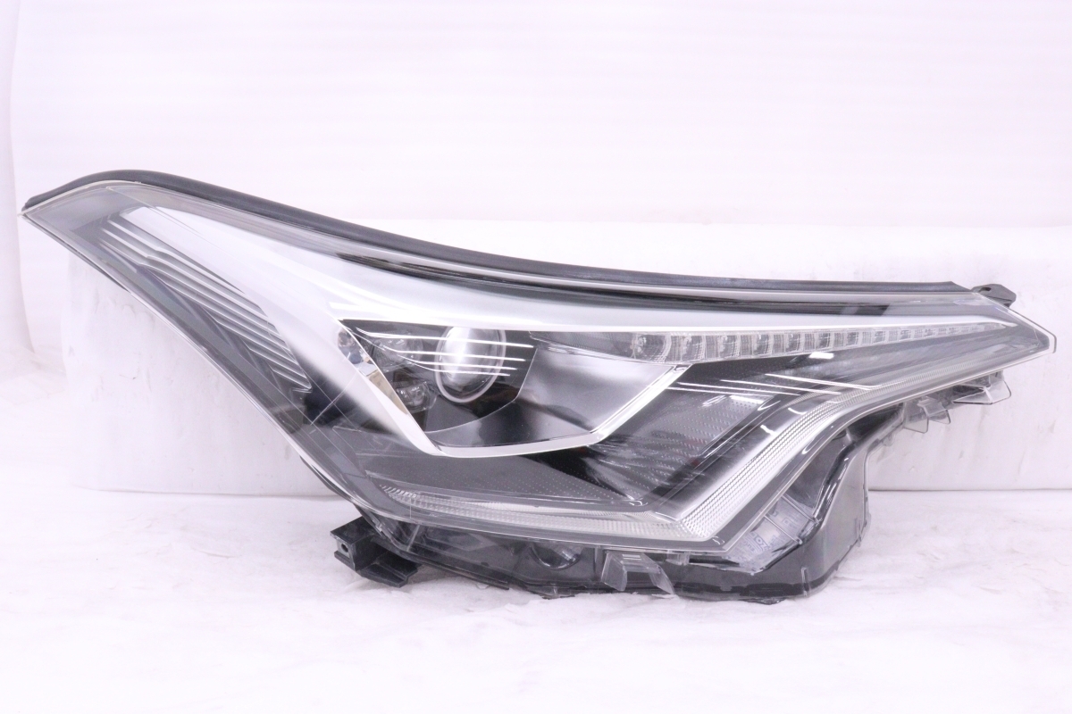 56-1142★美品★前期 LED NGX10 C-HR★右ヘッドライト KOITO 10-101 打刻:4 ユニット ブラック 純正★トヨタ (QT)拍卖