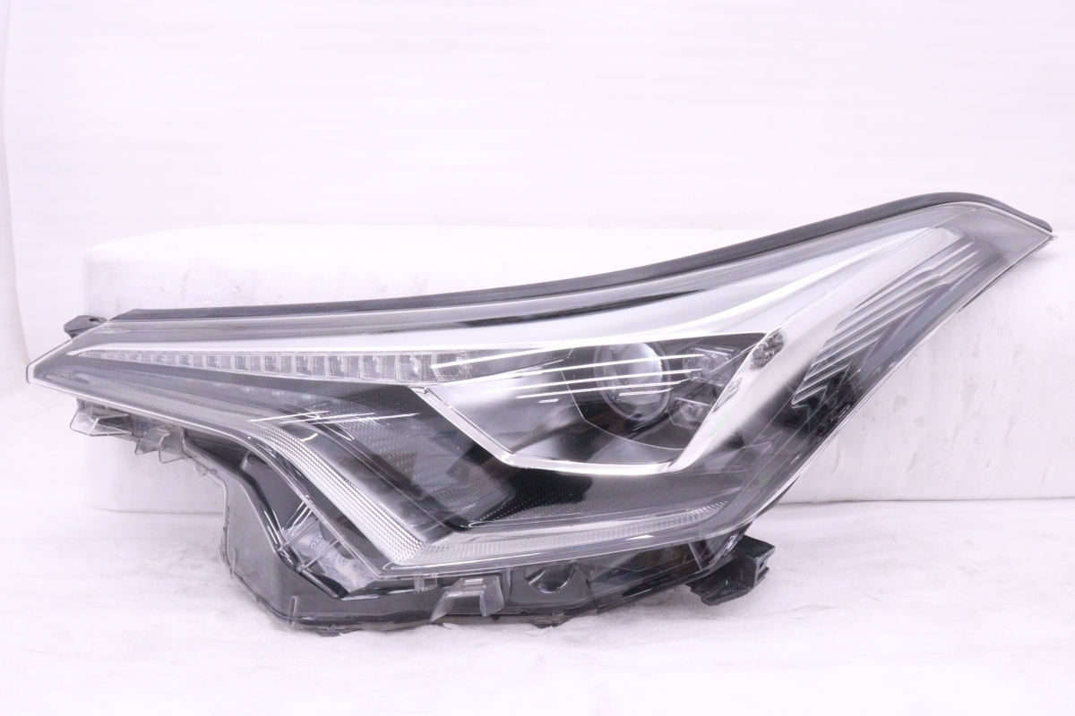 56-1141★前期 LED NGX10 C-HR★左ヘッドライト KOITO 10-101 打刻:4 ユニット ブラック 純正★トヨタ (QT)拍卖