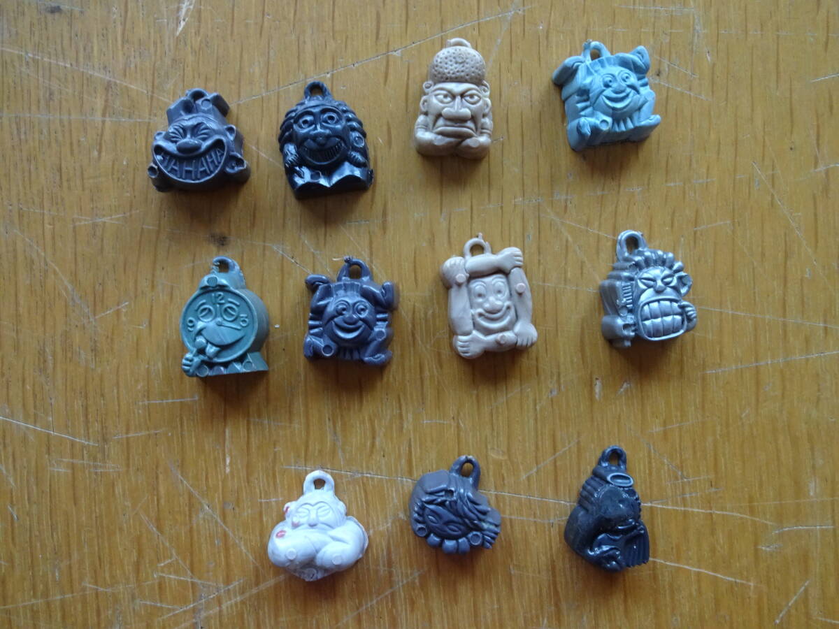 昭和レトロ 当時物★明治製菓 Meiji★ゴンキャラメル 神さまシリーズ★おまけ オマケ 11個★はじめ人間ギャートルズ★食玩★はじめ人間ゴン拍卖