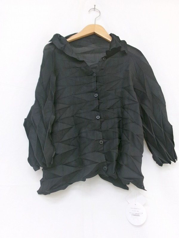 ISSEY MIYAKE me イッセイミヤケ ミー デザインシャツ MI41FK473 ブラック ポリエステル100%拍卖