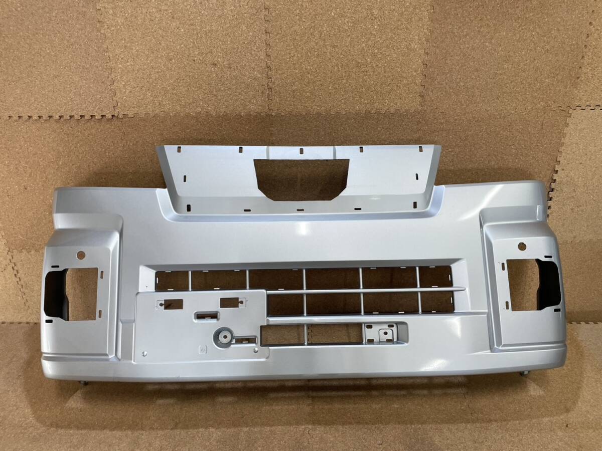 【ジャンク品】ダイハツ ハイゼット トラック S500P S510P 後期 フロントバンパー 52119-B5280 シルバー ※個人宅不可※【R7-2772F-BK】 NT拍卖