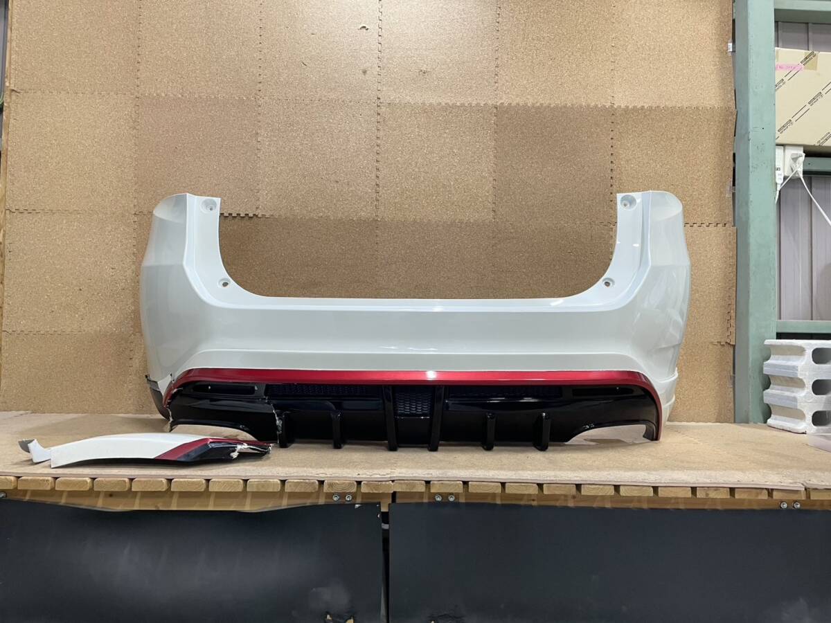 【ジャンク品】ハリアー ZSU60 ZSU65 AVU65 60系 前期 M'z SPEED リアバンパー 52159-48120 白パール ※個人宅不可※【R7-2927G-SC】NT拍卖
