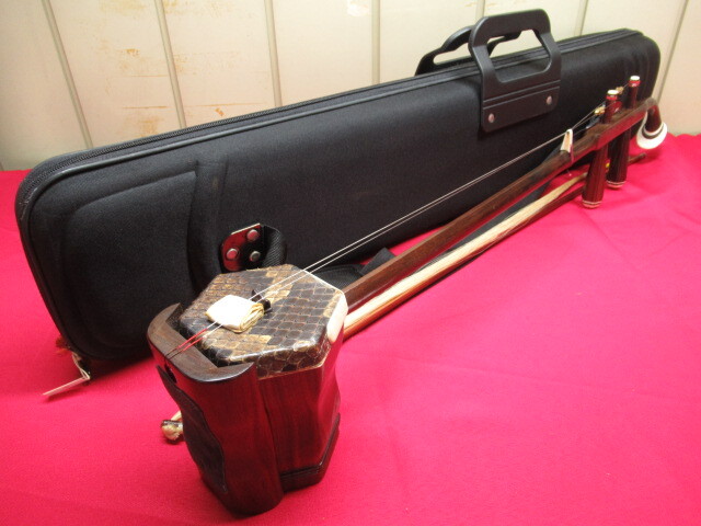 蘇州二胡 紫檀精品 蛇皮 弓 ケース付き 花窓 中国 民族楽器 弦楽器 管理7KX0712L-B1拍卖