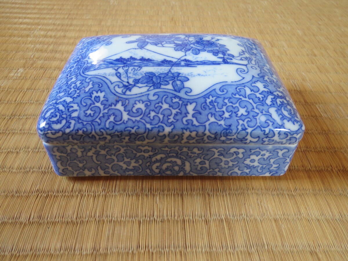 印版 蓋物 小物入れ 枠絵 富士 花唐草囲み拍卖