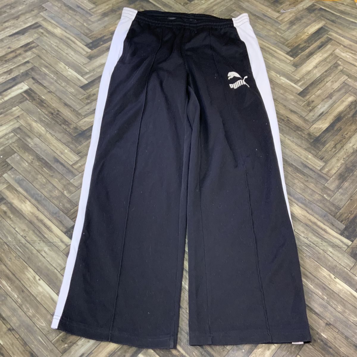 HY1436 プーマ スウェットパンツ ブラック ホワイト M ウィメンズ拍卖