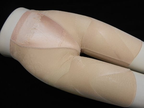 W1024 ワコール ロングガードル 64拍卖