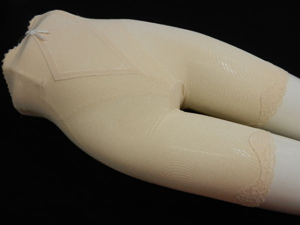 W1009 セシール ハイウエストガードル 64拍卖