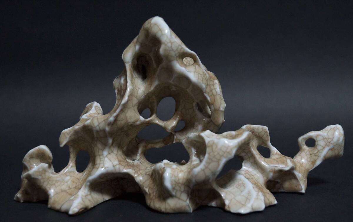 【閑】清 哥窯(かよう)太湖石型 造形筆置き 鑑賞石形置き物 / 書道具 文房具 文房四宝★時代物★7D0724拍卖