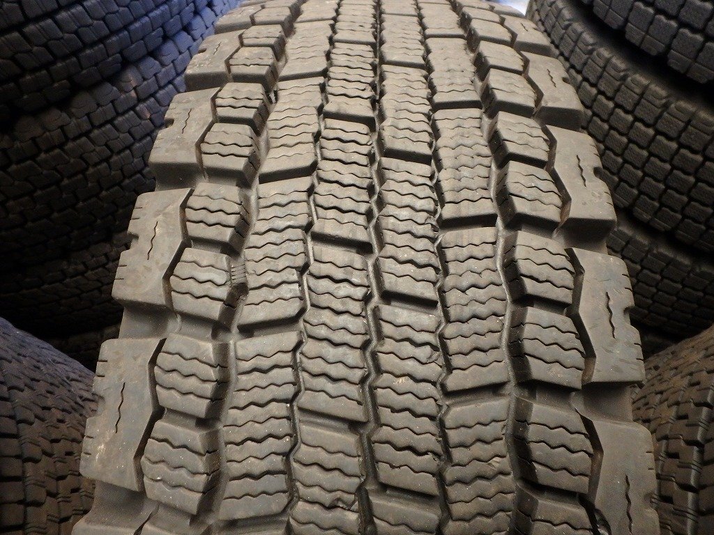 N422 送料無料【11R22.5 16PR】ミシュラン XDW ICE GRIP スタッドレス 1本のみ 2022年製 約6.5分山拍卖