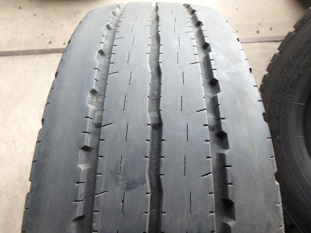 Y286 送料無料【205/60R17.5 111/109】ヨコハマ LT151R 夏タイヤ 1本のみ 2020年製 約6.5分山拍卖