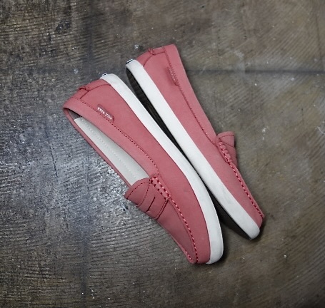 TK 近年モデル コールハーン Cole Haan ピンチ ウィークエンダー 本革 ローファー スニーカー 5,5 ピンク レザーシューズ拍卖