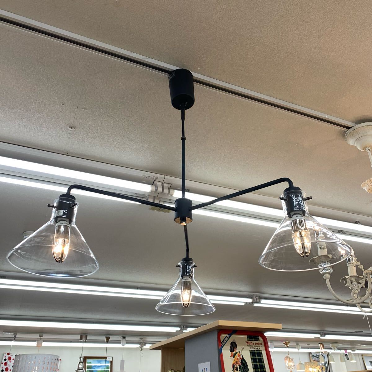 未使用 INTERFORM インターフォルム LED3灯ペンダントライト LT-2002 ガラスシェード アンティーク ブラック 744 拍卖