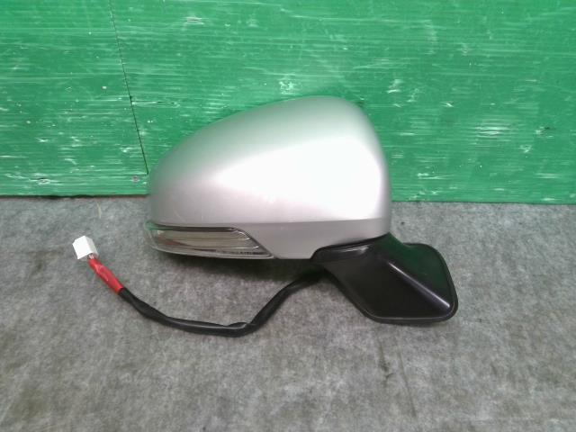 プリウス DAA-ZVW30 右ドアミラー S 87910-47300拍卖