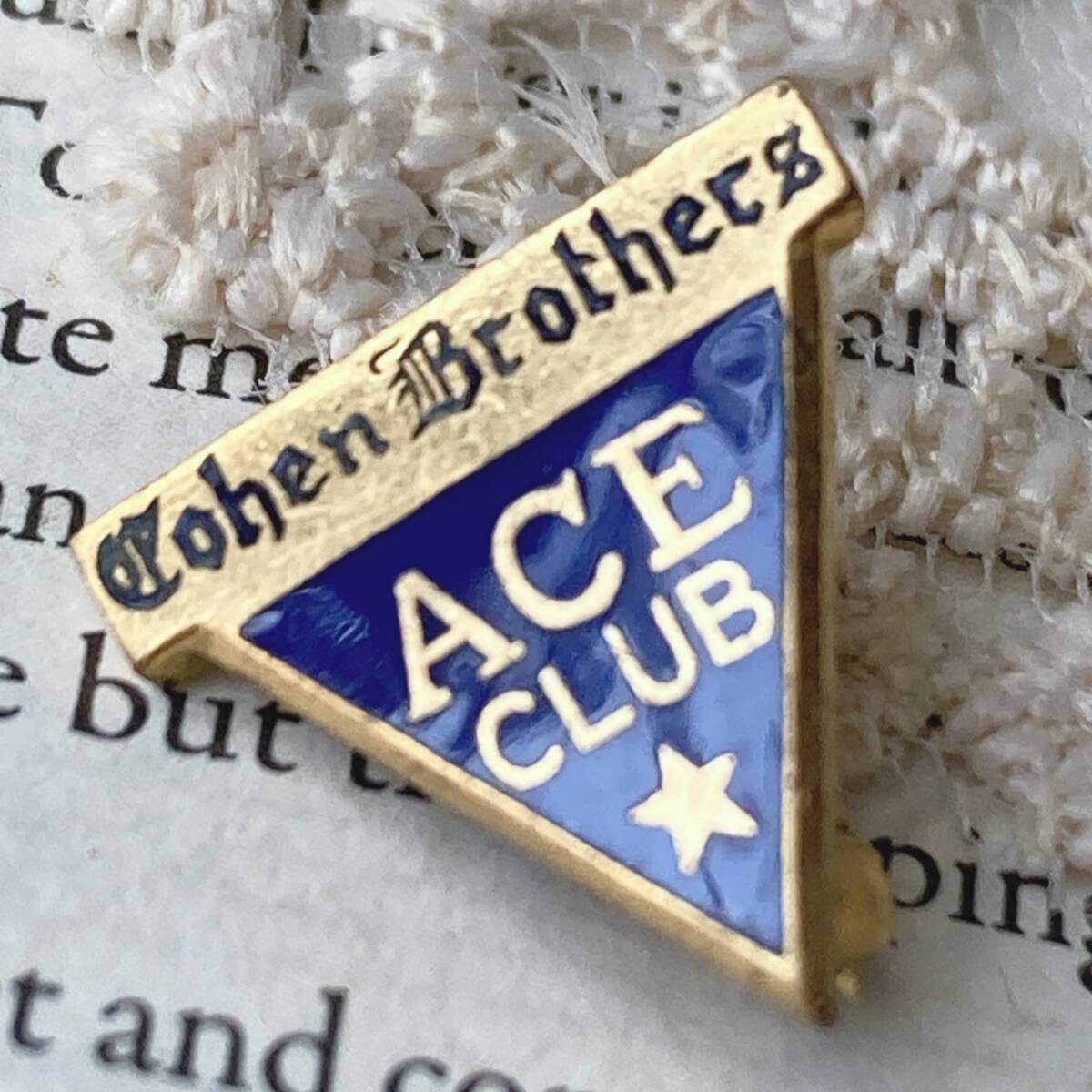 ヴィンテージピンバッジ スクエア ネイビー Cohen Brothers ACE CLUB☆vintage jewelry accessories R0730拍卖