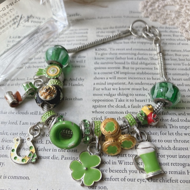 ヴィンテージアクセサリー チャーム ブレスレット グリーン クローバー ハット☆vintage jewelry accessoriesR0684拍卖