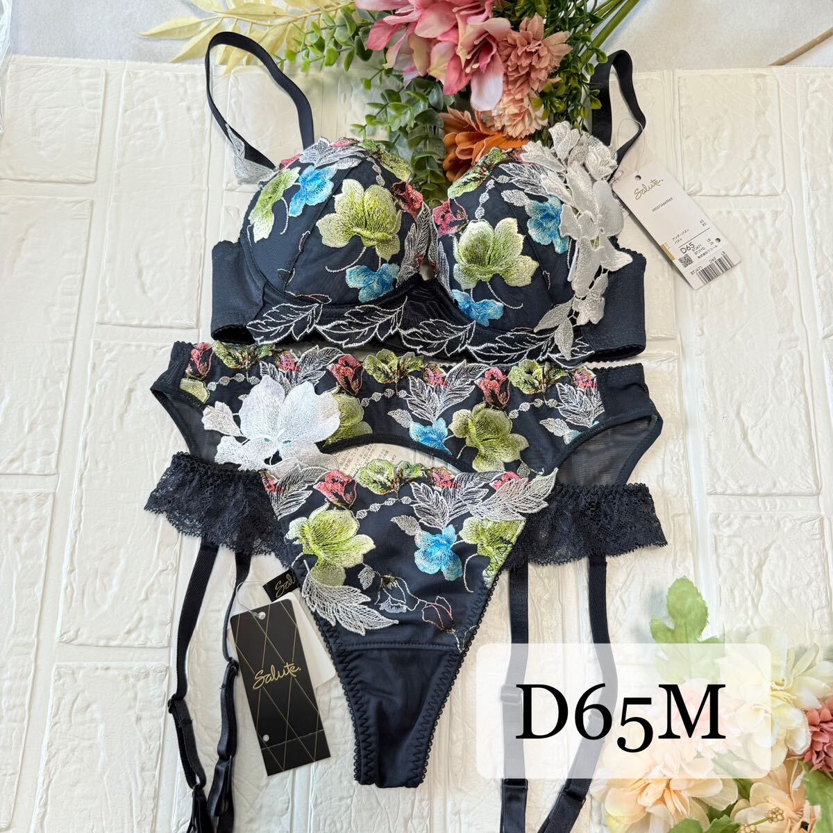 【新品】wacoal サルート 71 ブラ ソング ガーター D65M NV ワコール salute Tバックショーツ ガーターベルト キューバ拍卖